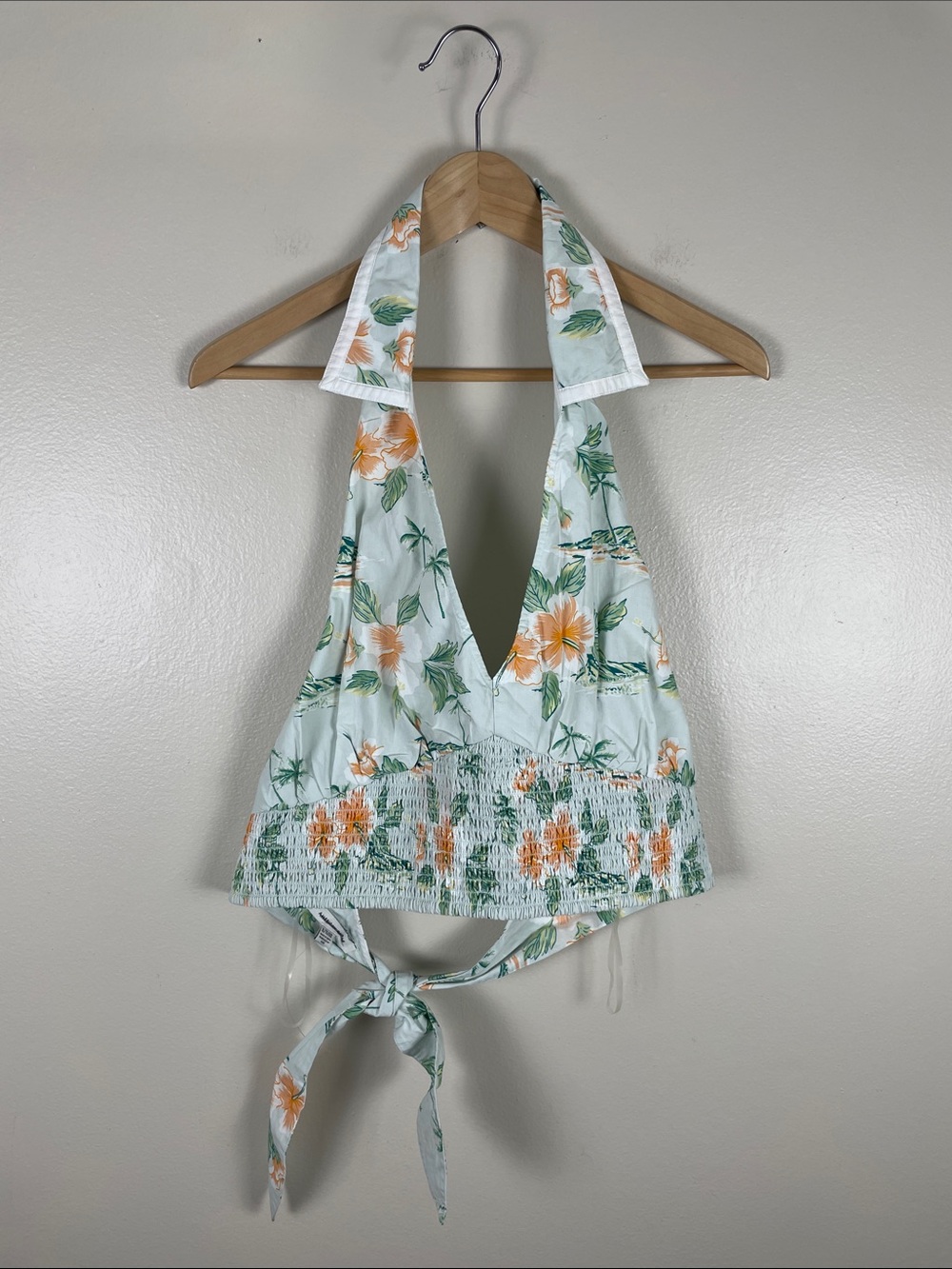 American Eagle Outfitters Floral Halter Crop Top Light Blue and Orange. NEW XL